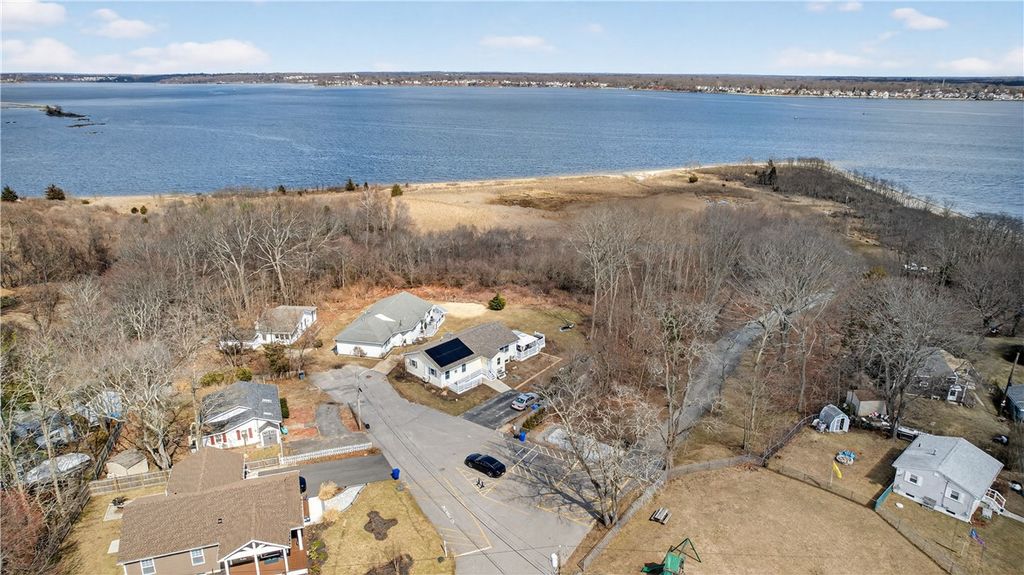 12 Lane 6, Warwick, RI 02888