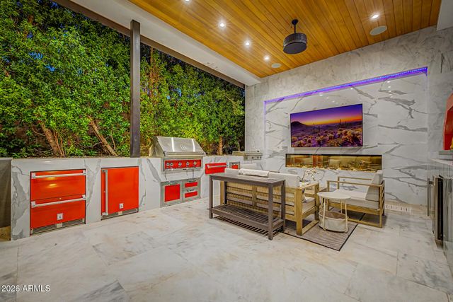 2581 E TURNBERRY Drive, Gilbert, AZ 85298