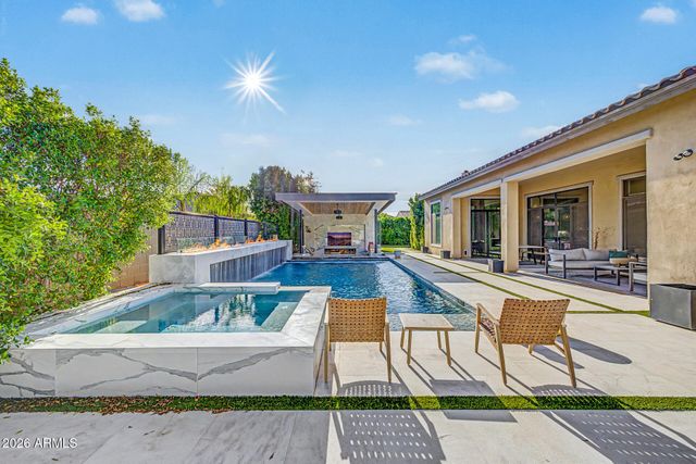 2581 E TURNBERRY Drive, Gilbert, AZ 85298