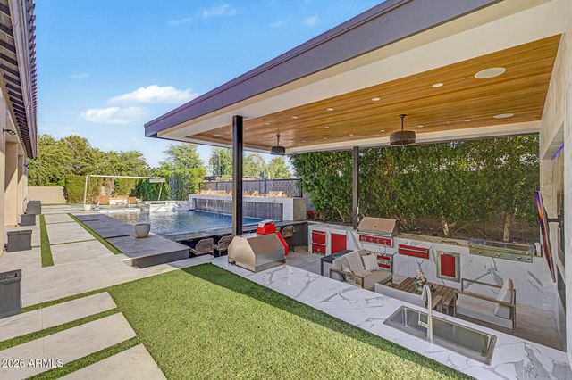 2581 E TURNBERRY Drive, Gilbert, AZ 85298