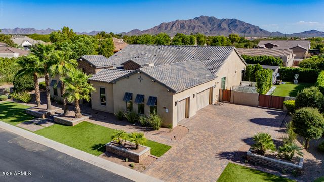 2581 E TURNBERRY Drive, Gilbert, AZ 85298