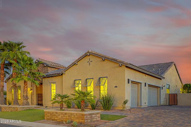 2581 E TURNBERRY Drive, Gilbert, AZ 85298