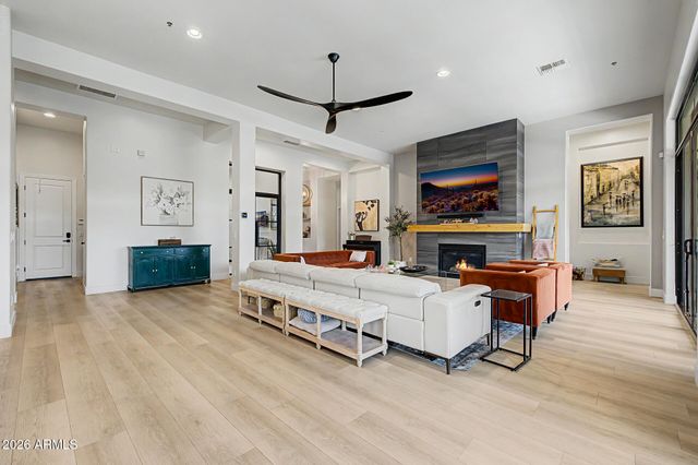 2581 E TURNBERRY Drive, Gilbert, AZ 85298