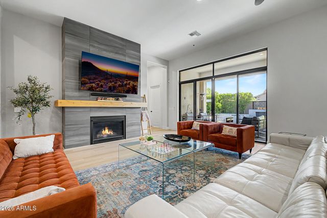 2581 E TURNBERRY Drive, Gilbert, AZ 85298