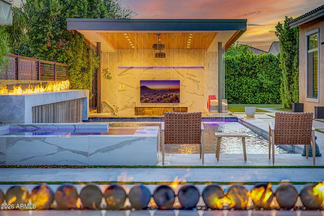 2581 E TURNBERRY Drive, Gilbert, AZ 85298