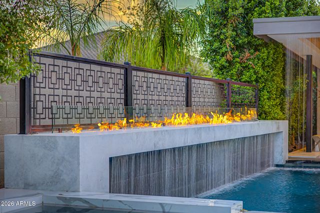 2581 E TURNBERRY Drive, Gilbert, AZ 85298