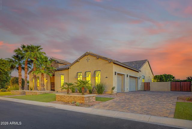 2581 E TURNBERRY Drive, Gilbert, AZ 85298