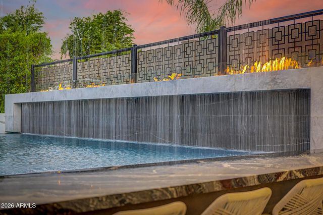 2581 E TURNBERRY Drive, Gilbert, AZ 85298