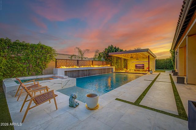 2581 E TURNBERRY Drive, Gilbert, AZ 85298