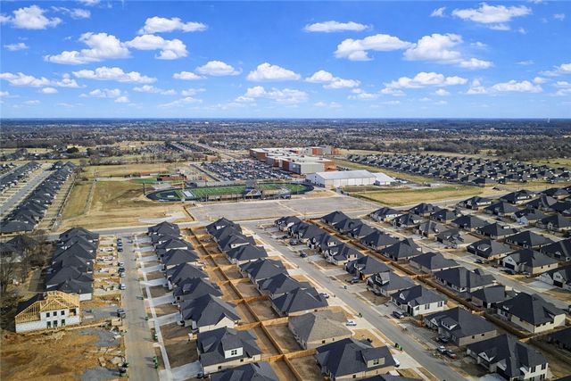 1340 Tiffany Street, Centerton, AR 72719