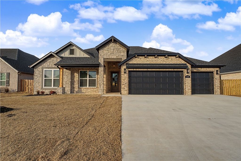 1340 Tiffany Street, Centerton, AR 72719