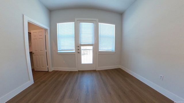 330 E Carson St Apt 3103, San Antonio, TX 78208