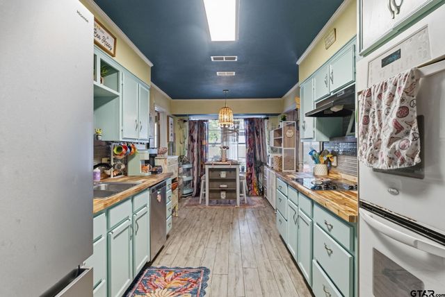 2225 Tweed Ct., Tyler, TX 75703