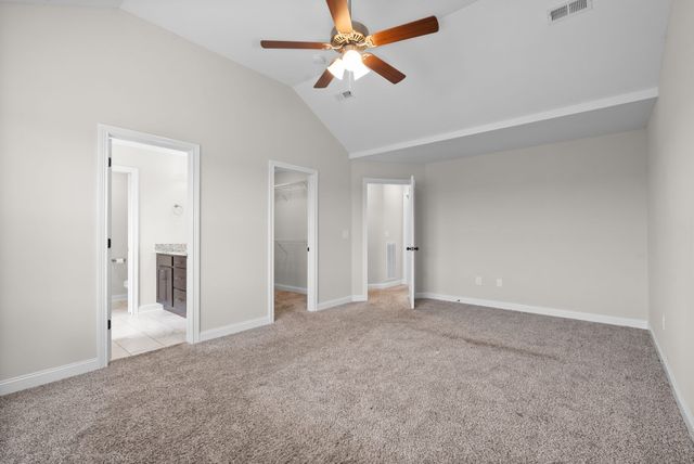 668 Crestone Ct, Clarksville, TN 37042