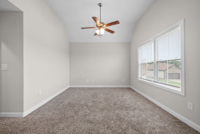 668 Crestone Ct, Clarksville, TN 37042