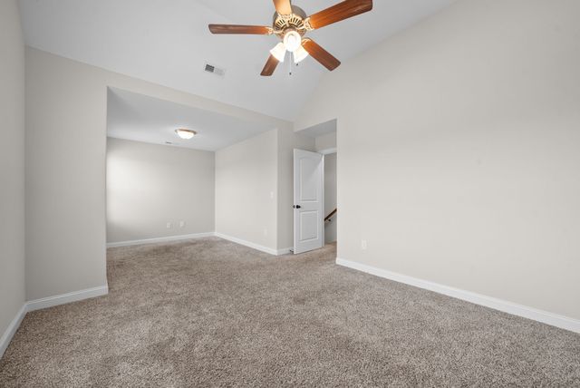 668 Crestone Ct, Clarksville, TN 37042