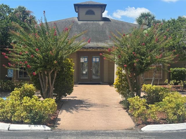 1948 LAKE ATRIUMS CIRCLE 136, Orlando, FL 32839