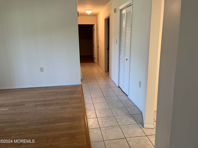 14 Pine Cluster Circle F, Manalapan, NJ 07726