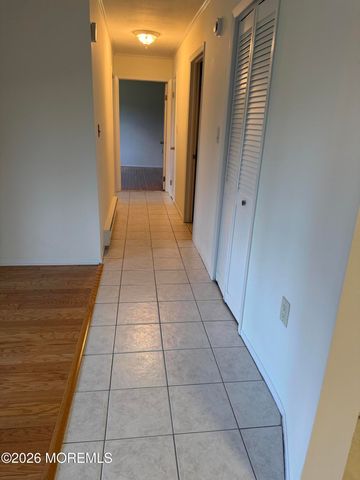 14 Pine Cluster Circle F, Manalapan, NJ 07726
