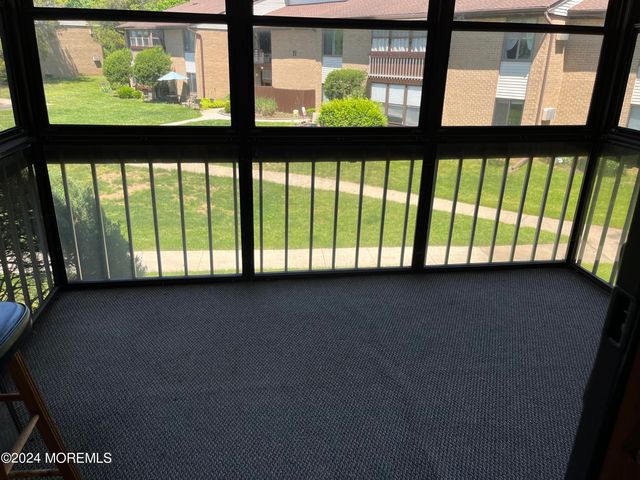 14 Pine Cluster Circle F, Manalapan, NJ 07726
