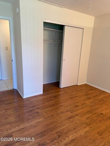 14 Pine Cluster Circle F, Manalapan, NJ 07726
