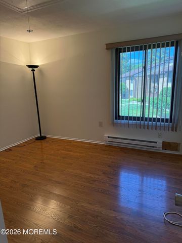 14 Pine Cluster Circle F, Manalapan, NJ 07726