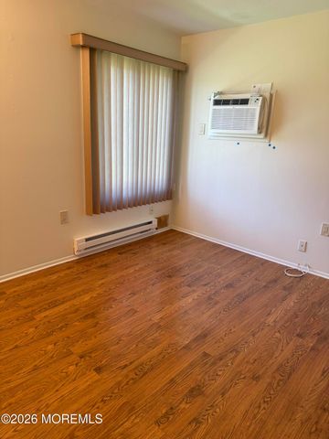 14 Pine Cluster Circle F, Manalapan, NJ 07726