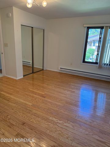 14 Pine Cluster Circle F, Manalapan, NJ 07726