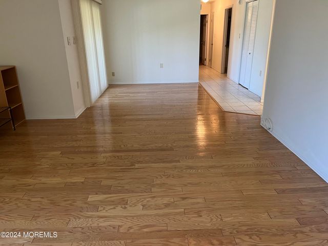 14 Pine Cluster Circle F, Manalapan, NJ 07726