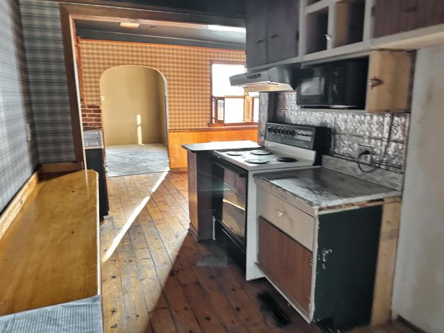 921 Washington Street, Traverse City, MI 49686