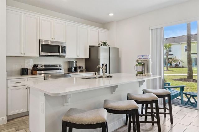 2916 ON THE ROCKS POINT, Kissimmee, FL 34747