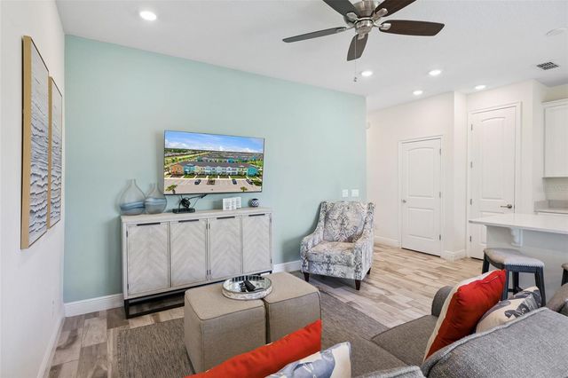 2916 ON THE ROCKS POINT, Kissimmee, FL 34747