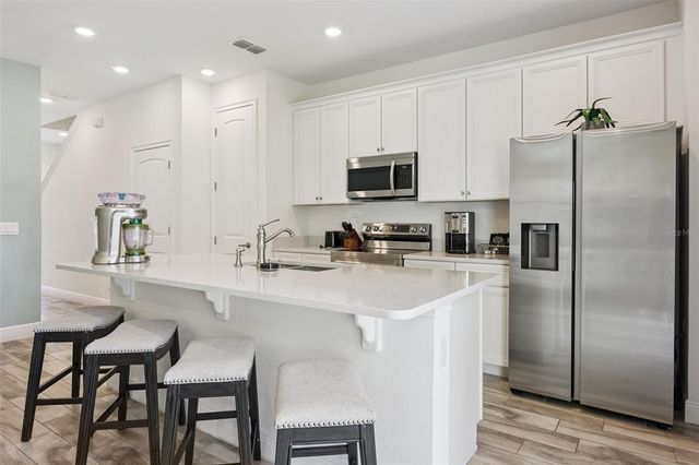 2916 ON THE ROCKS POINT, Kissimmee, FL 34747