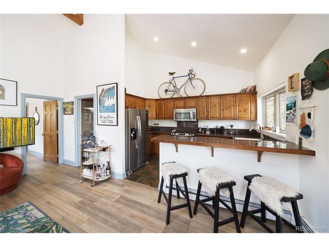 2782 Kinnikinnick Rd 9B, Vail, CO 81657