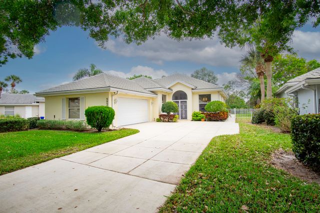 5058 SE Inkwood Way, Hobe Sound, FL 33455