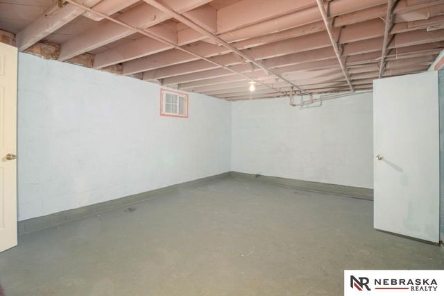 4279 Wirt Street, Omaha, NE 68111