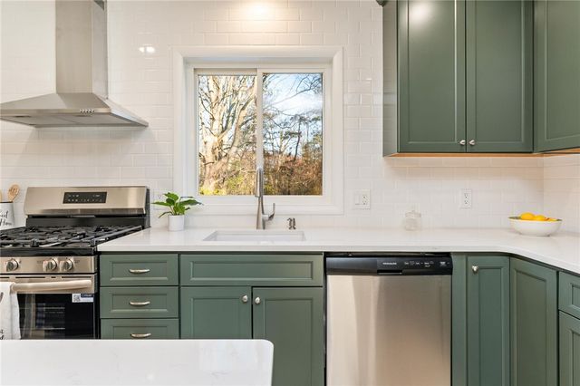 154 Westside Drive, Gates, NY 14624