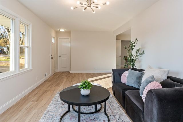 154 Westside Drive, Gates, NY 14624