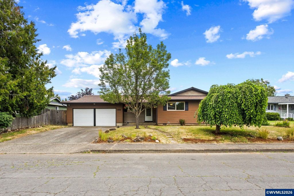 Image 1 of property listing at 244 Butte Ct SE, Salem, OR 97317