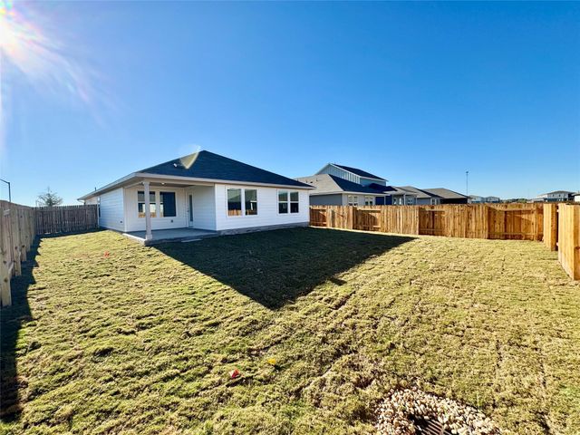 185 Fossil DR, Kyle, TX 78640