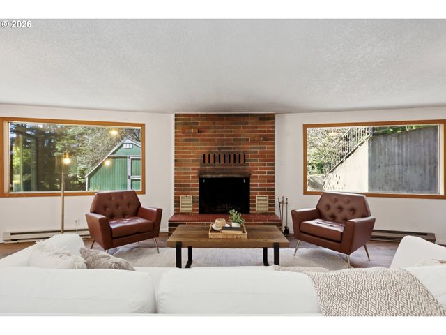 392 BAKER Rd, Stevenson, WA 98648