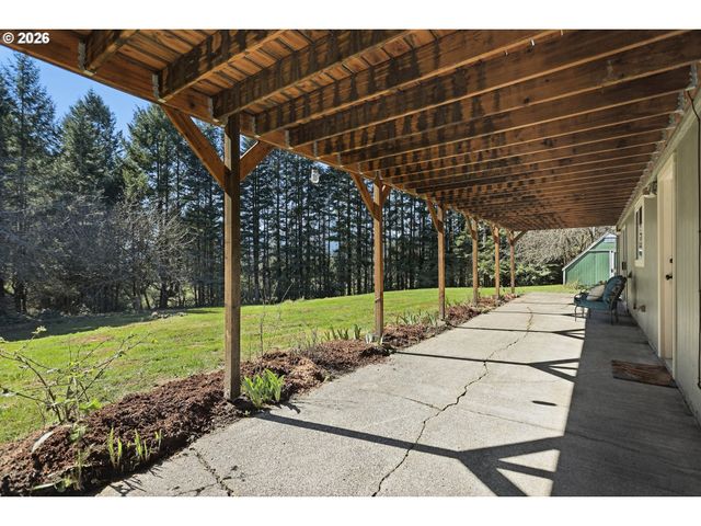 392 BAKER Rd, Stevenson, WA 98648