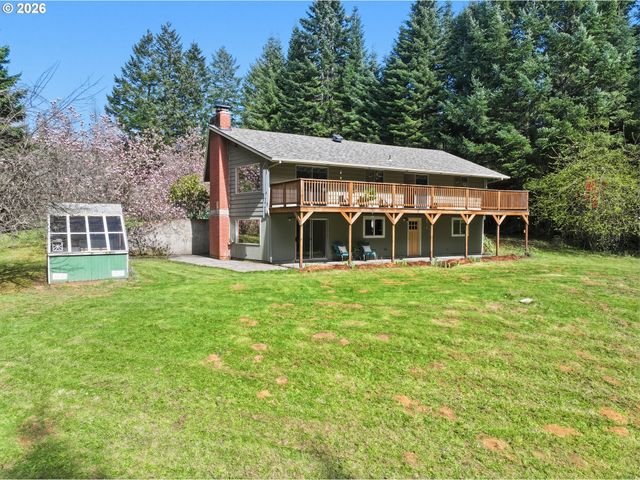 392 BAKER Rd, Stevenson, WA 98648