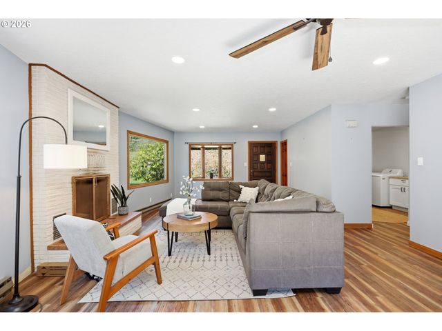 392 BAKER Rd, Stevenson, WA 98648