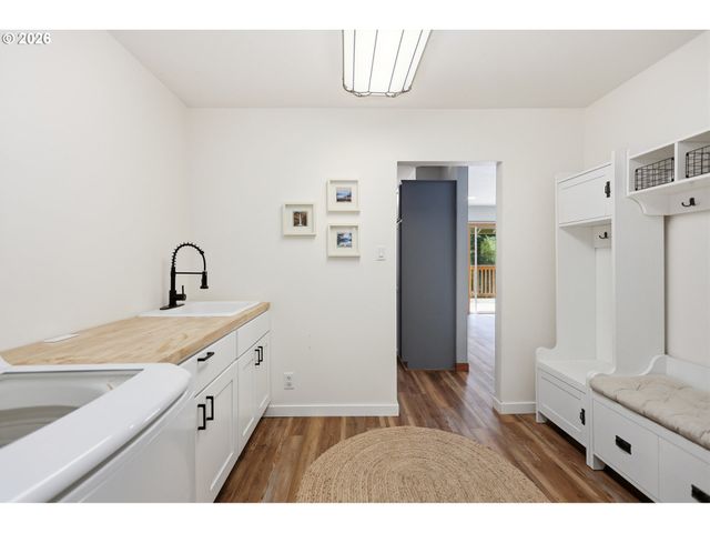 392 BAKER Rd, Stevenson, WA 98648