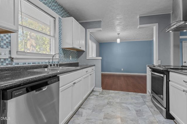 6982 Melbourne Drive, Fayetteville, NC 28314