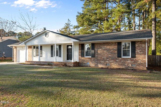 6982 Melbourne Drive, Fayetteville, NC 28314