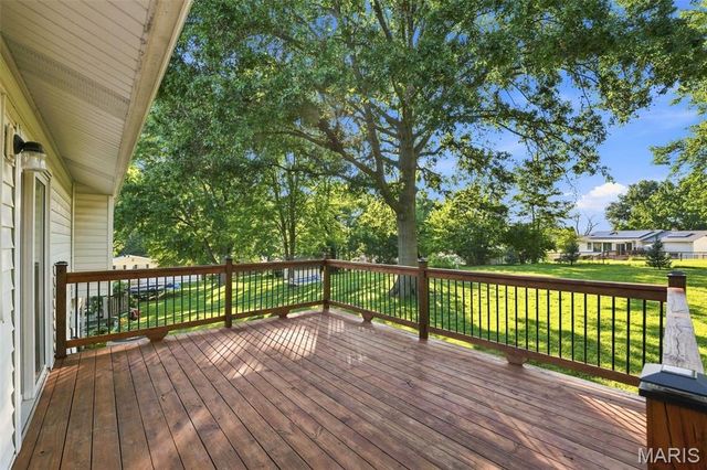 17 Oak Hill Lane, St Peters, MO 63376