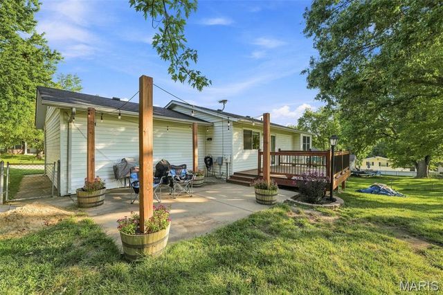 17 Oak Hill Lane, St Peters, MO 63376