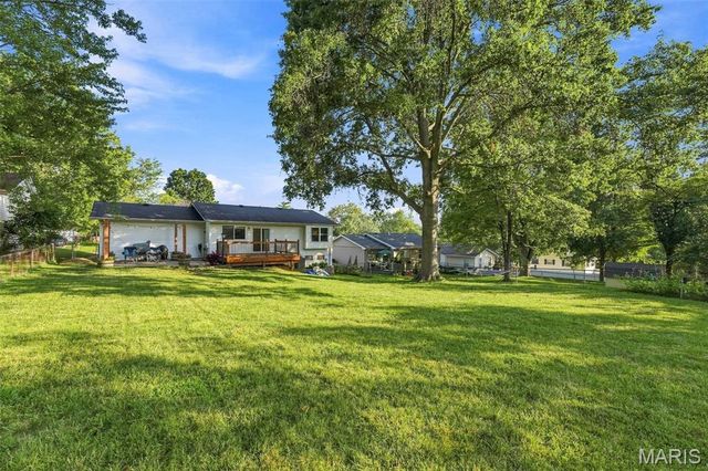 17 Oak Hill Lane, St Peters, MO 63376